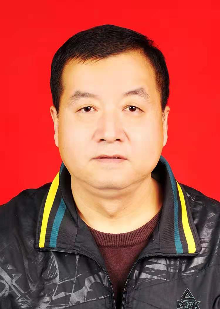 何小生_名人百科网