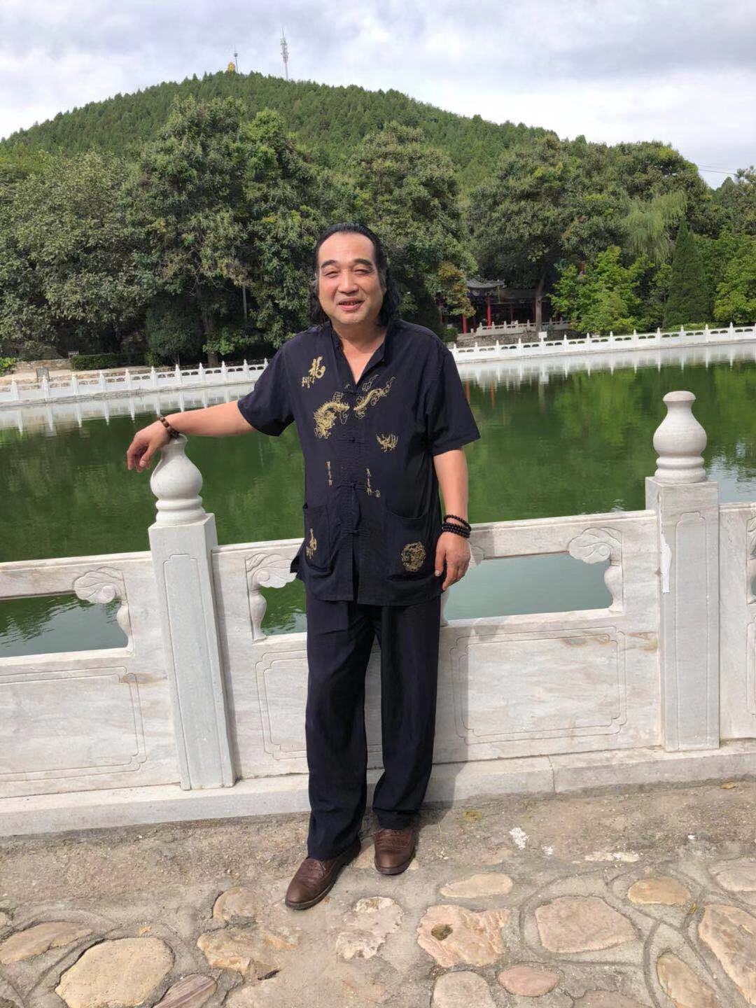 徐宏毅_名人百科网