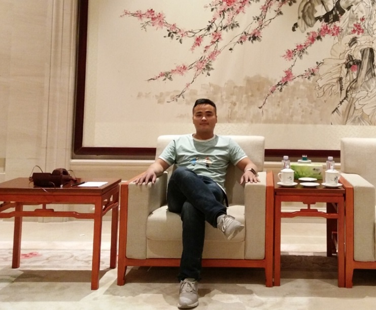 卿凌_名人百科网